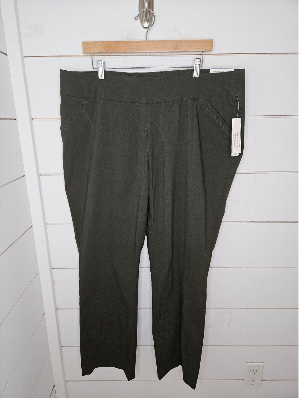 NWT Westbound The Park Ave Fit size 22W Short dark olive green classic leg pants